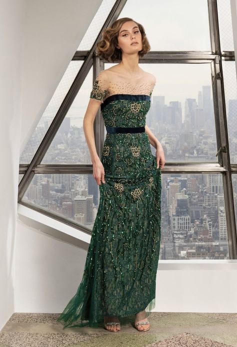 Green Couture, Reem Acra, Tulle Ball Gown, Beaded Gown, Gowns With Sleeves, Couture Gowns, Looks Style, Beautiful Gowns, Couture Dresses