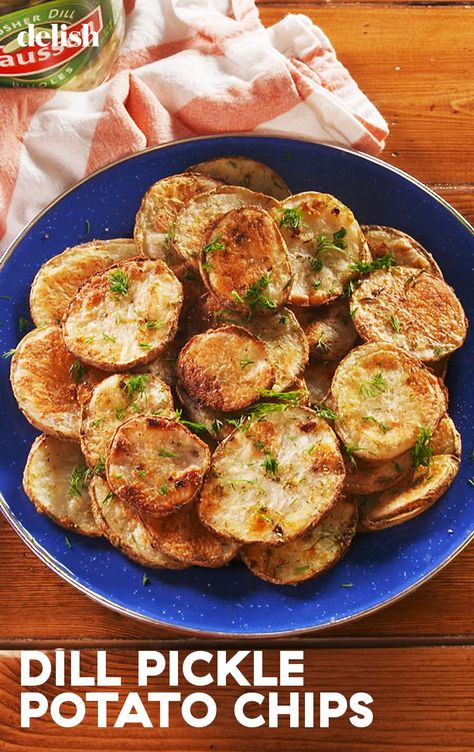 Dill Pickle Potato Chips, Pickle Potato Chips, Pickle Dishes, Snack Potato, Dinner List, Potato Chips Recipe, Recipe Appetizers, Dill Potatoes, Potato Chip Recipes