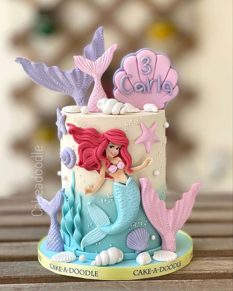 📸 cakeadoodle.qa [IG] Little Mermaid Cakes For Girls Birthday, Mermaid Party Cake Ideas, Cake Ariel, Cake Mermaid, Mermaid Cake Ideas Birthdays, Birthday Cake Mermaid, Ariel Cakes, Little Mermaid Cake Ideas, The Little Mermaid Cake