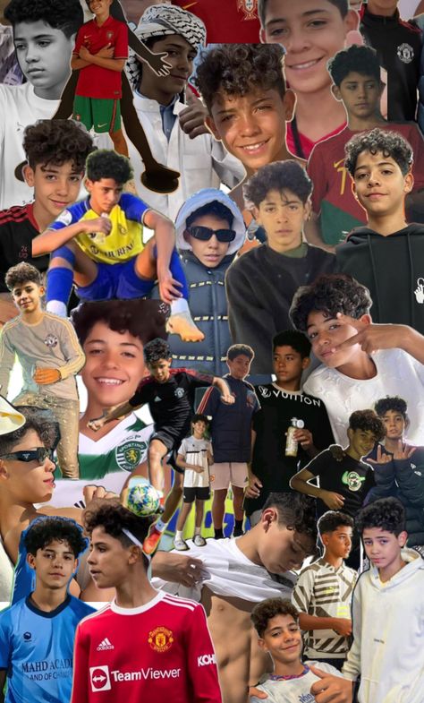 Cr Ronaldo, Cristiano Jr, Cr7 Wallpapers, Cr7 Jr, Ronaldo Pictures, Cristiano Ronaldo Manchester, Cristiano Ronaldo Junior, Cute Football Players, Ronaldo Junior