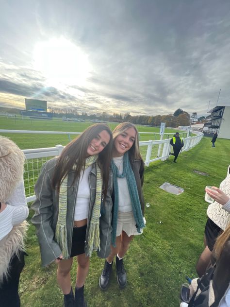 Races Outfit Uni, Autumn Races Outfit, Uni Races Outfit, Invades Races Outfit, Races Outfit Winter, Horse Races Outfit, Horse Racing Outfit, Cheltenham Races Outfits, Horse Race Outfit