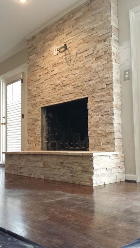 Design Camino, Stone Fireplace Designs, Stacked Stone Fireplaces, Fireplace Redo, Fireplace Update, Fireplace Hearth, Fireplace Remodel, Home Fireplace, Fireplace Makeover