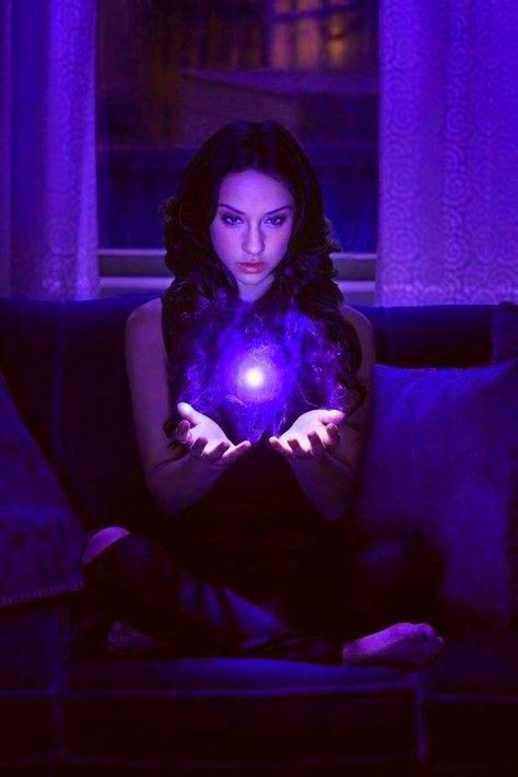 Dr Marvel, Purple Magic, Univers Dc, Dark Purple Aesthetic, Magic Aesthetic, Magic Powers, Witch Aesthetic, Fantasy Aesthetic, Intj