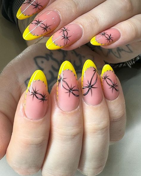 Barbed wire for the gorgeous Hannah Using @homeofnailart detailed paints @nailorder xtensions in medium almond #alternativenails… | Instagram Show Nails, Pokemon Cupcakes, Nail Inspo Ideas, Wire Nails, Witchy Nails, At Home Nails, 2024 Nails, Medium Almond, Black Nail Art