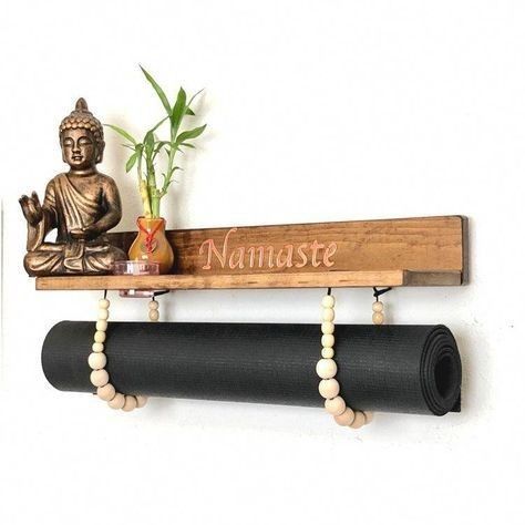 Yoga Corner, Home Yoga Room, Yoga Meditation Room, Yoga Mat Holder, Yoga Studio Design, Meditation Room Decor, Meditation Corner, Meditation Rooms, Home Gym Decor