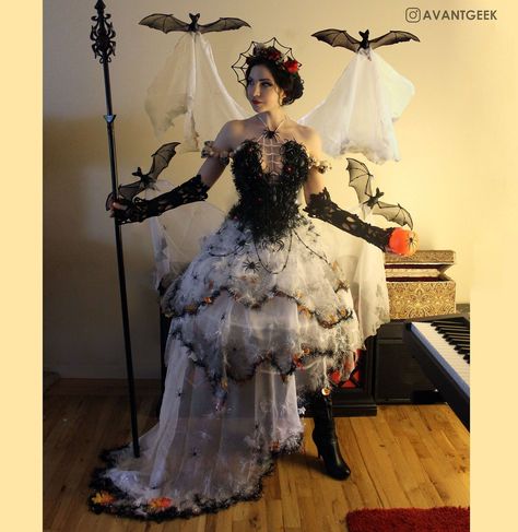 Spider Halloween Costume, Costume Spider, Bubbles Art, Spooky Halloween Costumes, Halloween Spider Decorations, Spider Costume, Spider Queen, Levitation Photography, Spider Decorations