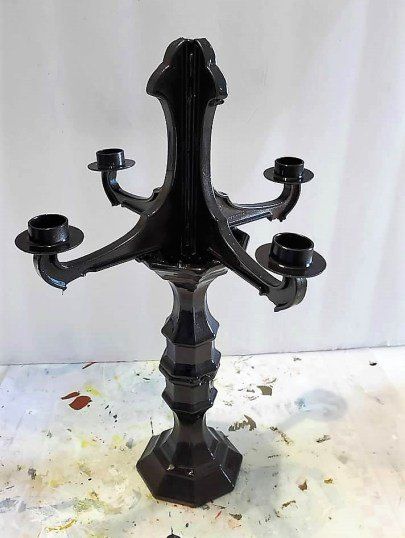 Diy Halloween Candelabra Centerpiece, Candleabras Diy, Halloween Candelabra Diy, Diy Candelabra Dollar Stores, Diy Candleabra Halloween, Diy Candleabra Ideas Dollar Tree, Halloween Candleabra Ideas, Diy Candelabra How To Make, Halloween Candelabra Ideas