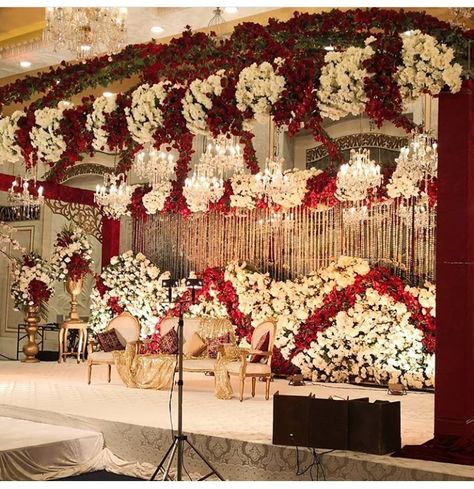 Pakistani Wedding Stage, Hindu Wedding Decorations, Nikah Decor, Sri Ganesh, Dream Wedding Reception, Wedding Stage Backdrop, Wedding Stage Decor, Reception Backdrop, Wedding Reception Backdrop