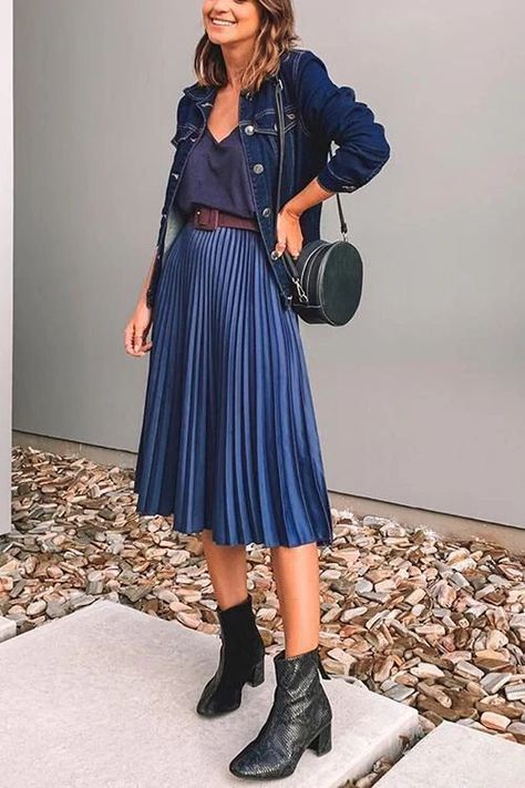 Pleated Maxi Skirts, Blue Skirt Outfits, Blue Pleated Skirt, Pleated Skirt Outfit, Pleated Maxi Skirt, Fall Clothing, Professional Attire, Pleated Maxi, Midi Skirts