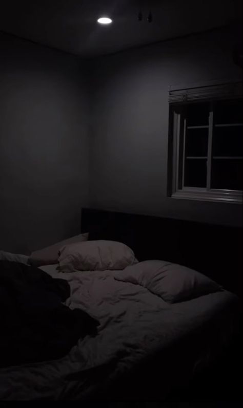 Dark Room Aesthetic, Black Room Aesthetic, Luxury Studio Apartments, Dark Grey Rooms, Bedroom Drawing, Block Of Flats, Comfy Bedroom, Dark Bedroom, Black Room