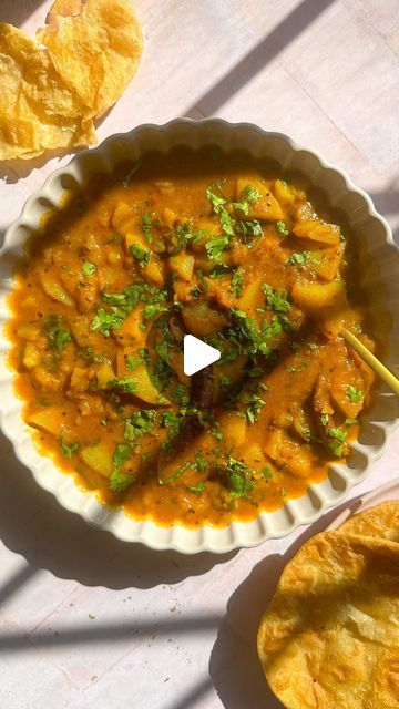 Zahra on Instagram: "Dhaba style recipes are always the best, and these potatoes are no different!

Spicy, rich, and warming, this potato curry is perfect for a weekend brunch or as a plant based weeknight dinner.

Serve with poori, paratha roti or even rice!

Full recipe on @foodnetworkca 

https://www.foodnetwork.ca/recipe/indian-potato-curry/

#aloopuri #punjabifood #indianrecipes #potatocurry #plantbased #veganindian

[Potatoes | Indian potatoes | potato curry | Indian recipes]" Potato Curry Indian, Curry Indian Recipes, Indian Potatoes, Paratha Roti, Curry Indian, Punjabi Food, Recipe Indian, Potato Curry, Weekend Brunch