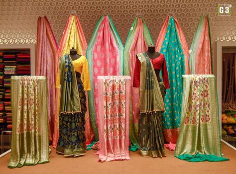 Saree Exhibition Display, Saree Store Interior Design, Saree Boutique Interior Design, Saree Display Ideas Showroom, Saree Showroom Interior Design, Saree Display Ideas, Saree Shop Interior Design, Saree Collection Latest, Designer Saree For Wedding