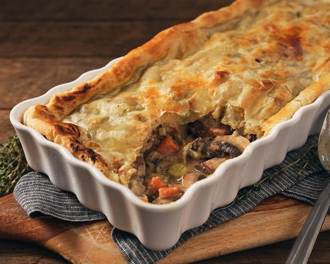 Mushroom Pot Pie Recipe, Mushroom Pot Pie, Fall Casserole, Fall Casserole Recipes, Vegetable Pie Recipes, Vegetarian Pot Pie, Vegetable Pot Pies, Chicken Pot Pie Filling, Vegetable Pie