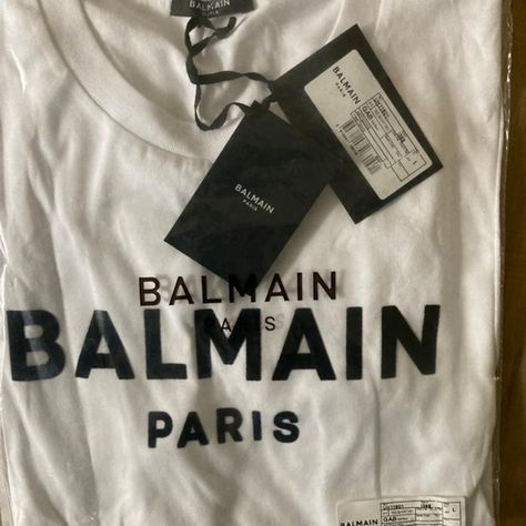 Balmain men t shirt Balmain T Shirt, Hang Tag Design, Velvet Design, Tshirt Packaging, Balmain Men, Shirt Designs For Men, Balmain Paris, Men T Shirt, White Sweatshirt