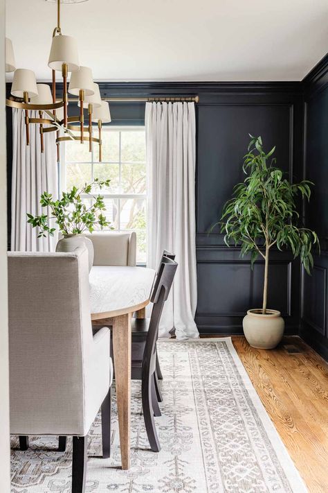 15 small room ideas for decorating, furniture selecting, choosing paint colors, and utilizing function to make a small room look bigger. Dining Room Curtain Ideas, Rattan Lampe, Dark Dining Room, Dining Room Design Ideas, Dining Room Paint Colors, Boho Dining Room, Classic Dining Room, Dining Room Furniture Modern, Dining Room Paint