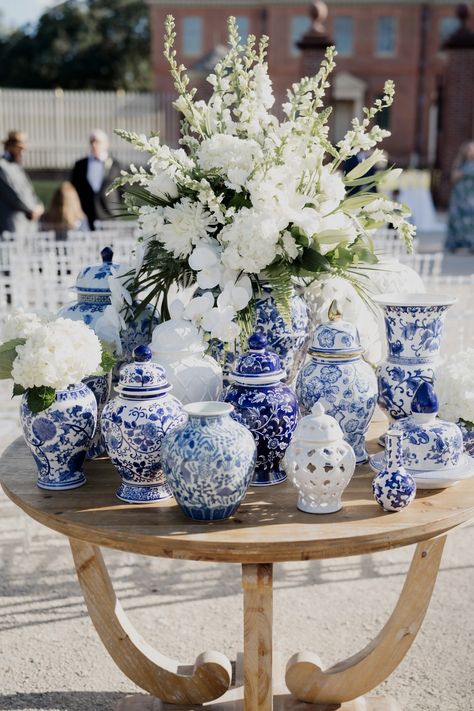 Delft Wedding Decor, Ginger Jar Wedding Decor, Ginger Jar Bridal Shower Decor, Ginger Jar Wedding Centerpiece, Blue And White Vases Wedding, Chinaware Blue Wedding, Ginger Jar Party, Chinoiserie Wedding Decor, Chinoiserie Chic Wedding