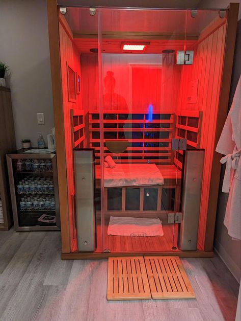 Red Light Therapy Vs Infrared Saunas - Key Differences | VIVA Wellness Build An Infrared Sauna, Infrared Sauna For Home, Infrared Sauna Room In House, Red Light Therapy Vs Infrared Sauna, Red Light Therapy Spa, Infrared Sauna Aesthetic, Red Light Therapy Aesthetic, Red Light Therapy Room, Red Light Sauna