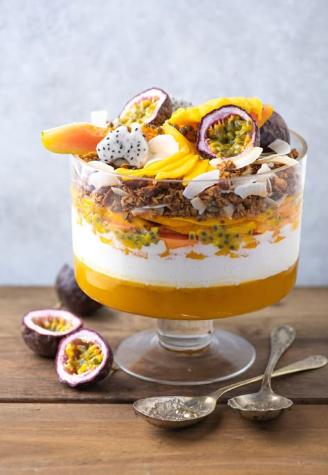 Breakfast Trifle, Mango Trifle, Fresh Breakfast, Trifle Dish, Trifle Desserts, Trifle Recipe, Desserts Vegan, Cooking Recipe, Trifle