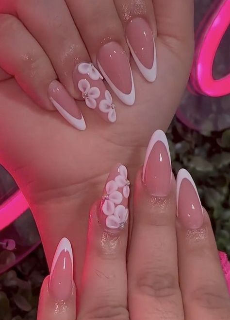 There's a new beauty trend taking over Instagram and it's absolutely stunning. Say hello to "quartz nails". Quince Nails Almond Shape, Girly Acrylic Nails Almond, Short Almond Acrylic Nails Winter, Almond Nail Designs Trending Now, Pink And White Almond Nails, White French Tip Nails Almond, Nail Art Designs Almond, Nails Acrylic Flowers, Almonds Nails