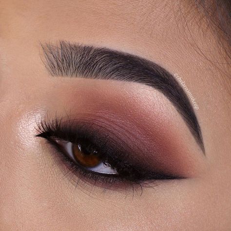 Machiaj Smokey Eyes, Bare Minerals Makeup, Evening Eye Makeup, Eye Makeup Images, Pretty Eye Makeup, Prom Eye Makeup, Eye Makeup Pictures, Eye Makeup Steps, Makijaż Smokey Eye