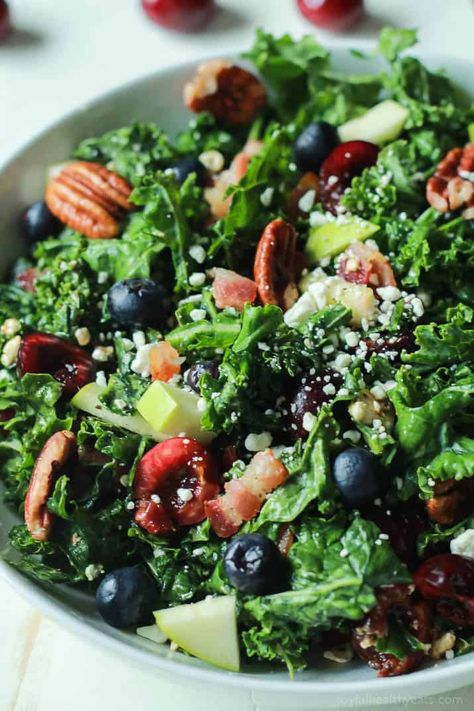 Citrus Salads, Summer Kale Salad, Salad With Blueberries, Low Carb Veggie, Healthy Weekly Meal Plan, Healthy Dieting, Balsamic Vinaigrette Recipe, Salad Kale, Salad With Balsamic Dressing