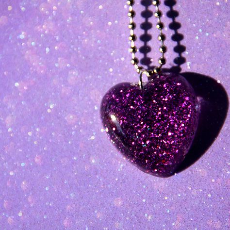 deep purple glitter heart necklace Purple Items, Capas Samsung, Purple Vibe, Purple Stuff, Everything Purple, Purple Things, I Love Purple, The Color Purple, Purple Love