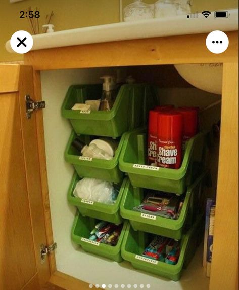 Under Sink Storage Ideas, Apartment Kitchen Organization, Under Bathroom Sink, Bathroom Sink Organization, Sink Organization, Apartment Storage, Small Apartment Kitchen, Small Bathroom Organization, Diy Bathroom Storage