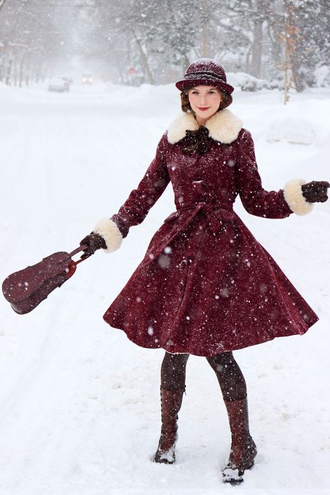 Vintage Winter Fashion, Cottagecore Fashion, Retro Pin Up, Vintage Winter, 1940s Fashion, Moda Vintage, Fashion Winter, Look Vintage, Vintage Coat