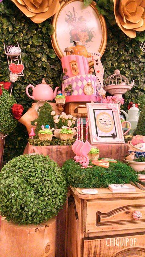 Alice in Wonderland birthday party | CatchMyParty.com Tea Party Birthday Ideas, Halloween Alice In Wonderland, Alice In Wonderland Birthday Party, Wonderland Birthday Party, Alice In Wonderland Tea Party Birthday, Onederland Birthday Party, Alice Tea Party, Mad Hatter Party, Alice In Wonderland Birthday