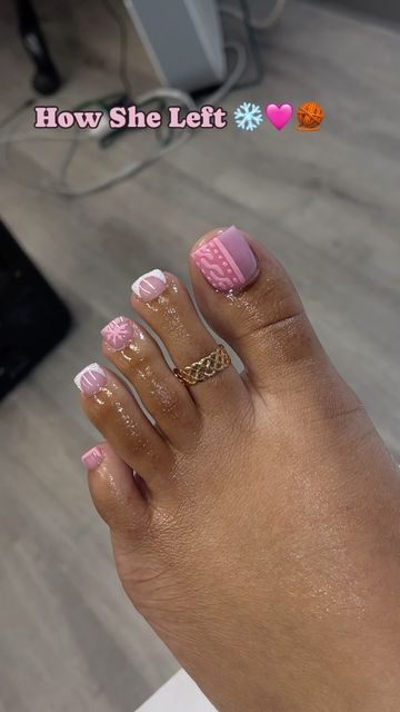 Christmas Manicure And Pedicure, Christmas French Tip Toes, Pink Christmas Pedicure, Toe Nails Ideas Christmas, Acrylic Toes Christmas, Pink Christmas Toe Nails, Christmas Nails And Toes Matching, Matching Nails And Toes Winter, Christmas Toes Designs