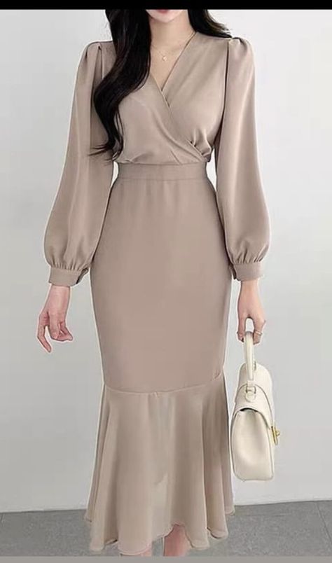 Sunday Dress Outfit, Visual Girl, Modest Casual Outfits, Stile Hijab, Girls Dress Outfits, Clueless Outfits, Sunday Dress, Modest Dresses Casual, Elegant Dresses Classy