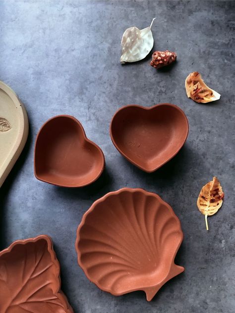 Terracotta Heart Trinket | Decorative jesmonite tray | Trinket tray | Leaf tray | Jewelry tray | Shall Tray | Terracotta Trinket Dish Jesmonite Tray, Shell Tray, Dishwashers, Jewelry Tray, Trinket Tray, Trinket Dish, Slovakia, Trinket Dishes, Decorative Storage