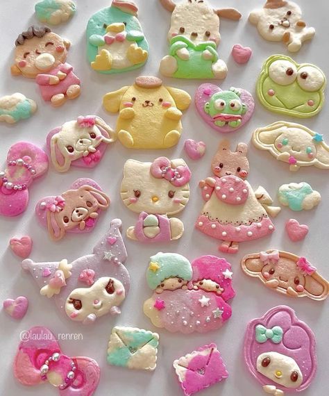 Sanrio Cookies, Cookie Techniques, Hello Kitty Cookies, Hello Kitty Birthday Cake, Cute Bunny Pictures, Hello Kitty Themes, Soft Bakes, Cute Baking, Cute Snacks