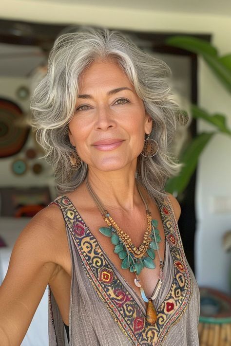 Haircut Tip, Grey Hair Inspiration, Beautiful Gray Hair, Long Gray Hair, Gray Hair, Older Women Hairstyles, Grey Hair, Short Hairstyles For Women, Silver Hair