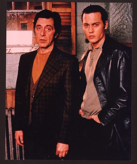 Johnny Depp and Al Pacino #johnnydepp #movies #actors #cinema #hollywood Johnny Depp Donnie Brasco, Donny Brasco, Donnie Brasco Movie, Johnny Depp News, Donnie Brasco, Tony Montana, Alone Photography, Al Pacino, Tag Your Friends