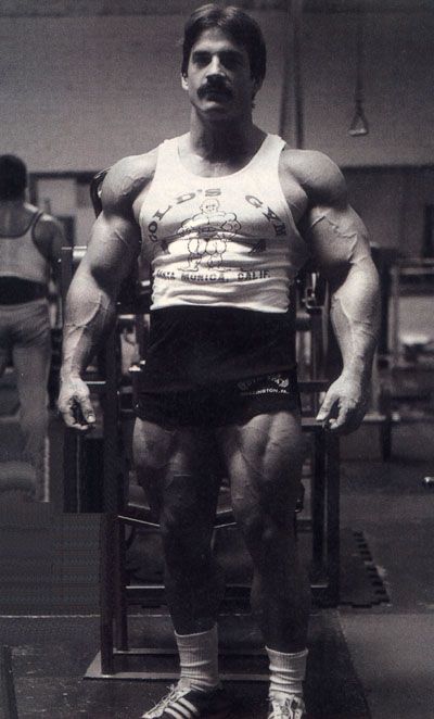 Mike Mentzer, Hit Training, Aesthetics Bodybuilding, Gym Wallpaper, Bodybuilding Pictures, Keep Working, Mr Olympia, Training Motivation, Body Builder