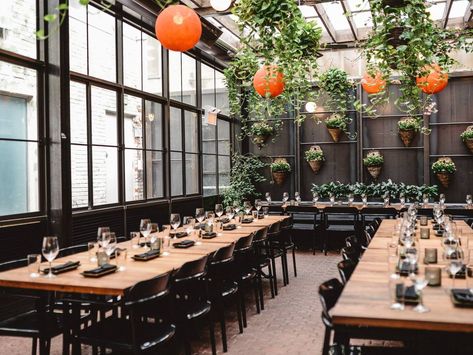 9 Wonderful Montreal Restaurants for Your Wedding Day Montreal Wedding Venues, Montreal Restaurants, Minneapolis Restaurants, Industrial Chic Wedding, Orange Palette, Montreal Wedding, Gazebo Wedding, Beautiful Outdoor Wedding, Old Montreal