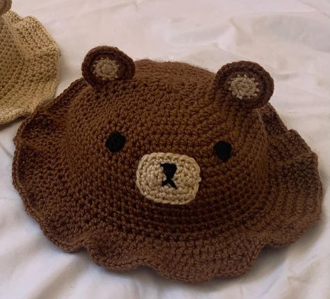 Aesthetic Patterns, Fast Crochet, Easy Crochet Animals, Crochet Aesthetic, Kawaii Crochet, Crochet Bucket Hat, Bear Hat, Fun Crochet Projects, Crochet Bear