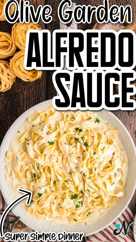 Easy weeknight Dinner Idea Olive Garden copycat Alfredo Sauce Copycat Alfredo Sauce Olive Garden, Better Than Olive Garden Alfredo Sauce, Chicken Alfredo Olive Garden Recipe, Alfredo Sauce Recipe Olive Garden, Olive Garden Alfredo Sauce Recipe Copycat, Copycat Alfredo Sauce, Olive Garden Alfredo Sauce Recipe Easy, Alredo Sauce, Olive Garden Chicken Alfredo Recipe