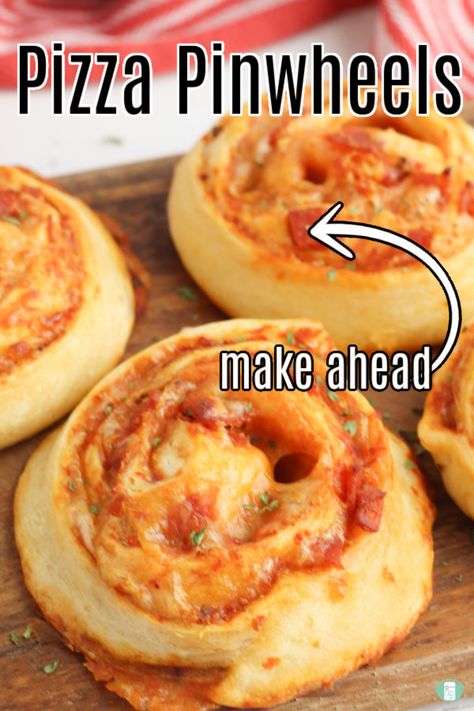 Kid Friendly School Lunch Ideas, Make Ahead Pizza Rolls, Pizza Pinwheels Crescent Rolls, Toddler Lunches For School, Kid Friendly Sandwiches, Freezer Snacks Make Ahead, Easy Kids Lunch Ideas For School, Freezable Appetizers, Pizza Scrolls