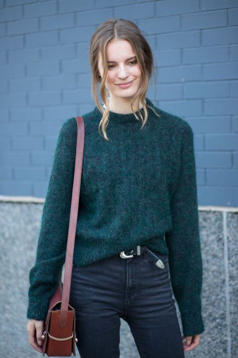 @roressclothes closet ideas #women fashion outfit #clothing style apparel knit Green Sweater Tilda Lindstam, Casual Chique, Model Street Style, Mode Casual, Looks Street Style, Mode Inspo, Fashion Mode, Green Sweater, Looks Style