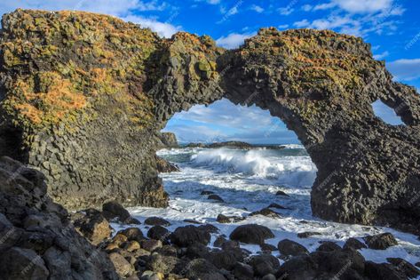 Premium Photo | Gatklettur hellnar arch a stunning rock arch snfellsnes peninsula iceland Rock Arch, Places Around The World, Premium Photo, Iceland, Places To Go, Arch, Around The Worlds, Stock Photos