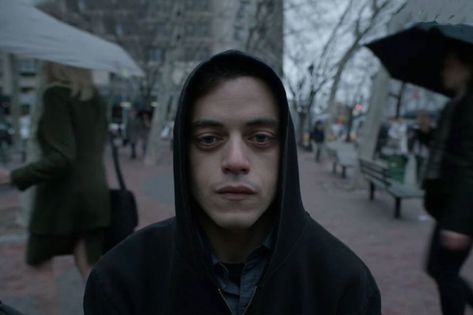 Eliot Mr Robot, Eliot Alderson, Best Amazon Prime Series, Robot Icon, Tony Soprano, Cool Tech Gadgets Electronics, Rami Malek, Mr Robot, I Love Cinema