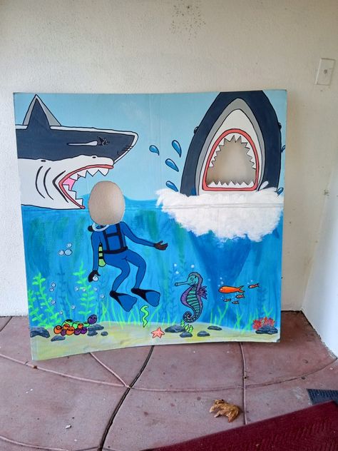 I painted on cardboard Giant Card, Cardboard Cutouts, Card Board, Sea Photo, Class Room, Beach Theme, Photo Op, Mermaid Birthday, Beach Themes