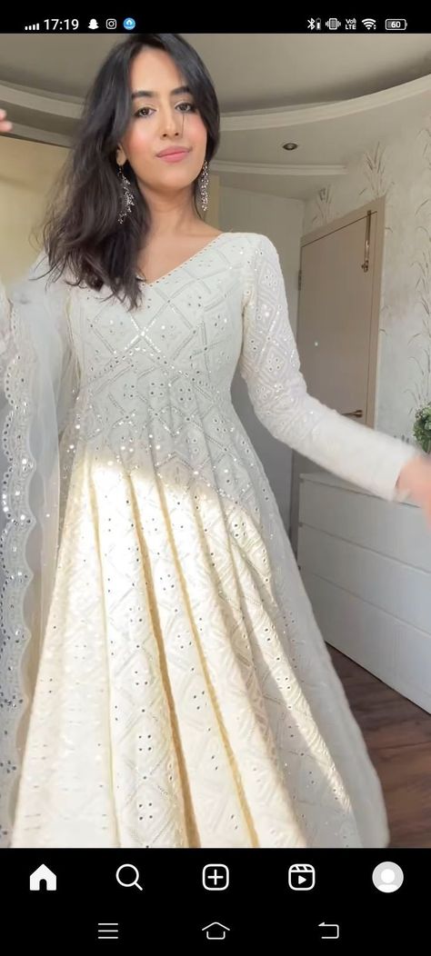 Traditional Trending Outfits, Chicken Kari Anarkali Suits, Churidar Designs Latest Party Wear, White Frock Suit Design, Simple Non Traditional Wedding Dress, White Anarkali Designs, White Sharara Designs, Farewell Kurti, Anarkali From Scratch