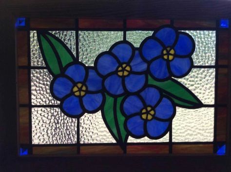 Forget-me-nots Stained Glass Quilt, Stained Glass Pattern, Stained Glass Flowers, Stained Glass Diy, Forget Me Nots, Glass Pattern, Stained Glass Designs, Stained Glass Projects, Glass Flowers