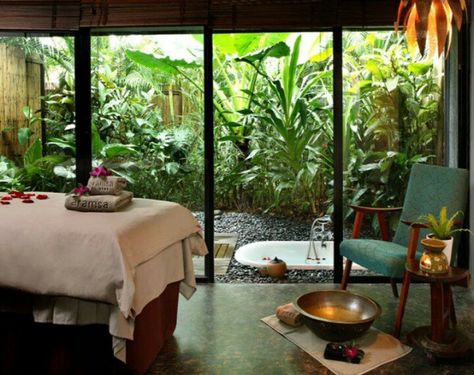 Tropical spa Hostel Decor, Spa Interiors, Healing Studio, Spa Room Ideas, Spa Massage Room, Massage Room Design, Massage Room Decor, Garden Spa, Massage Therapy Rooms