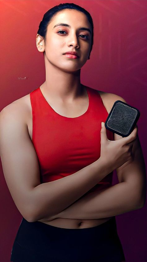 Smriti Mandhana Cute Wallpaper, Cute Paragraphs For Him, Short Inspirational Videos, Smriti Mandhana, Ms Dhoni Photos, Actress Hairstyles, Beauty Face Women, Couples Poses For Pictures, Media Content