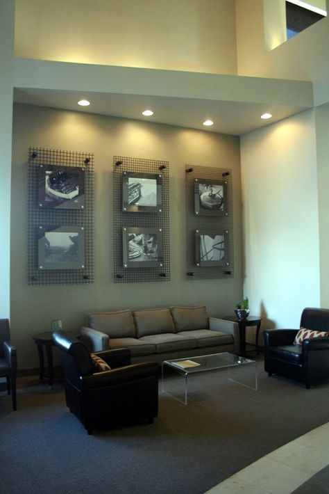 Unique wall photo display Ideas For You (18) Lobby Seating, Industrial Wall Decor, Office Waiting Rooms, Office Remodel, Office Lobby, Office Artwork, Industrial Livingroom, Industrial Interior Design, Industrial Interiors