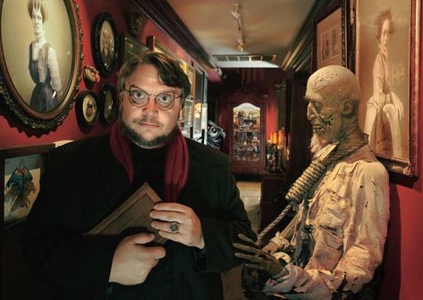 #GuillermoDelToro en colaboración con #Netflix presentará “Guillermo del Toro Presents 10 After Midnight”. Será una serie de varias historias donde Del Toro participará como #creador, #guionista, #director y #productor. Guillermo Del Toro House, Horror Room, Mountains Of Madness, Ron Perlman, British Movies, Mos Def, The Shape Of Water, Bleak House, Mike Mignola